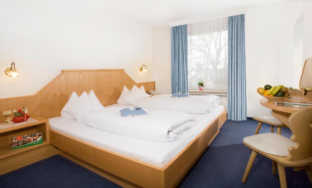 Hotel Drei Loewen Dachau Extérieur photo