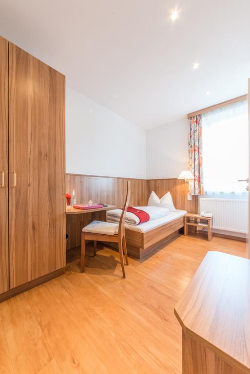 Hotel Drei Loewen Dachau Chambre photo