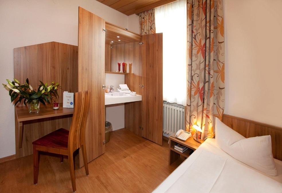 Hotel Drei Loewen Dachau Extérieur photo